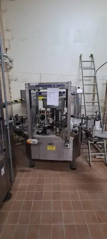 Rotuladora Cavagnino & Gatti labeller Cavagnino&Gatti Usada — linha de engarrafamento usada para Labellers