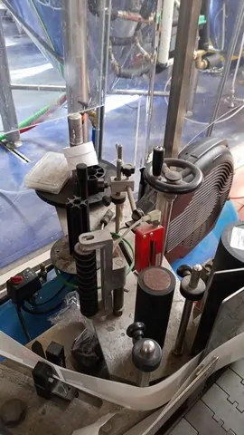 Used labeller Enos Piu 2.500 bph — used labellers