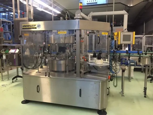 Rotuladora Gernep labeller Gernep Labetta Usada — linha de engarrafamento usada para Labellers
