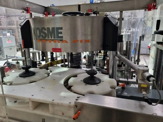 Used Labeller kosme Adhesive 12.000 bph — used labellers for sale
