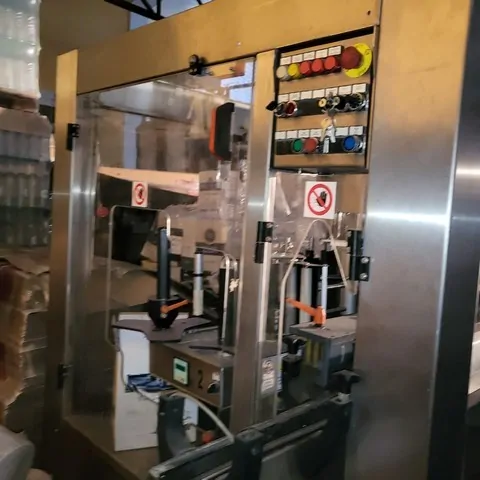 Rotuladora Newtec labeller Newtec 6.500 bp Usada — linha de engarrafamento usada para Labellers