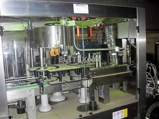 Used labeller Newtec adhesive 2.500 bph photo 3
