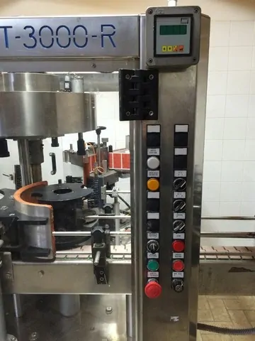 Rotuladora OMB labeller OMB adhesive 2. Usada — linha de engarrafamento usada para Labellers