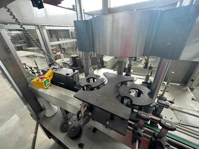Used labeller Oxe Quasar 4.000 bph photo 4