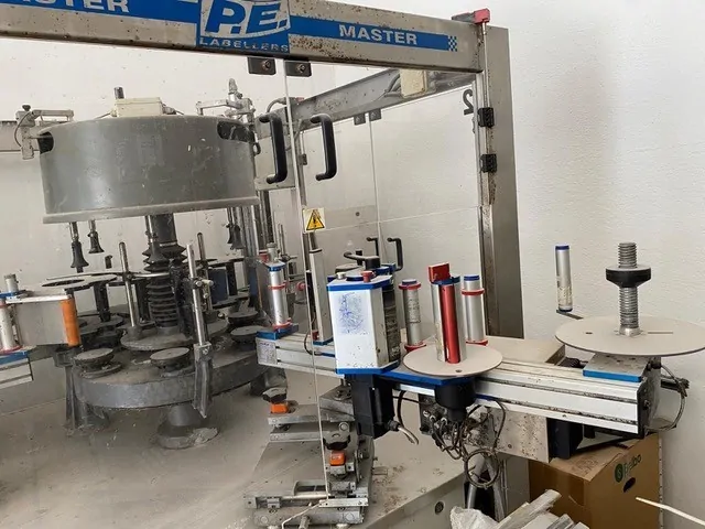 Rotuladora P.E. Labeller P.E. Master M 6 Usada — linha de engarrafamento usada para Labellers