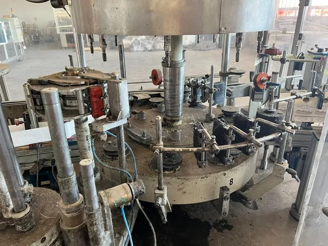 Used labeller Simac 9t 3s 6.000 bph — used labellers