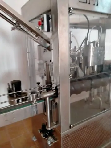 Rotuladora GAI Monoblock GAI 6020 Usada — linha de engarrafamento usada para Labellers