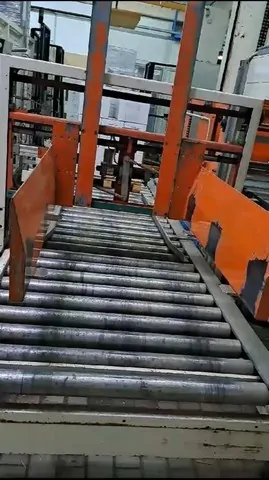 Paletizador Cosma Pack Palletizer Cosma Pack Mc Usada — linha de engarrafamento usada para Palletizers