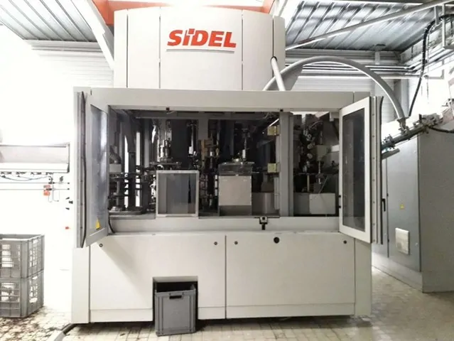 Sopradora PET Sidel PET Blower Sidel Sbo 6 Usada — máquina de engarrafamento usada