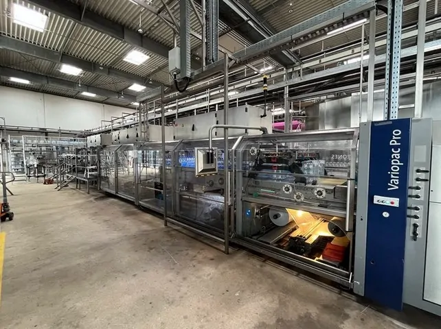 Used PET Complete Bottling Line 25.000 bph photo 8