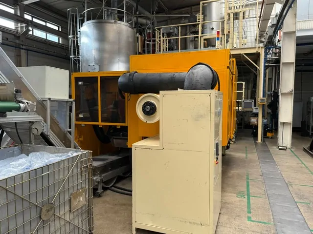 Prensa PET Husky PET Prefom Presses Husky Usada — máquina de engarrafamento usada