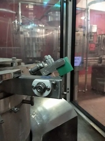 Enxaguadora Alfatek rinser Alaftek 1.000 bph Usada — linha de engarrafamento usada para Rinsers