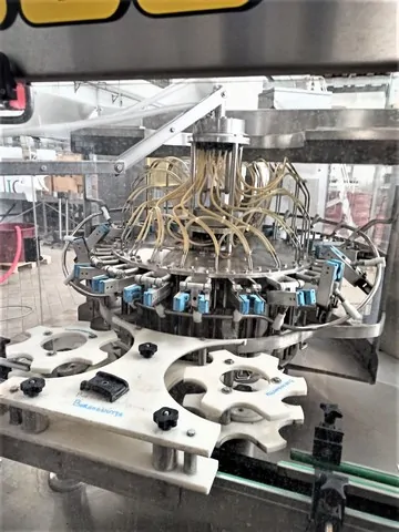 Enxaguadora Costec rinser Costec 5.000 bph Usada — linha de engarrafamento usada para Rinsers