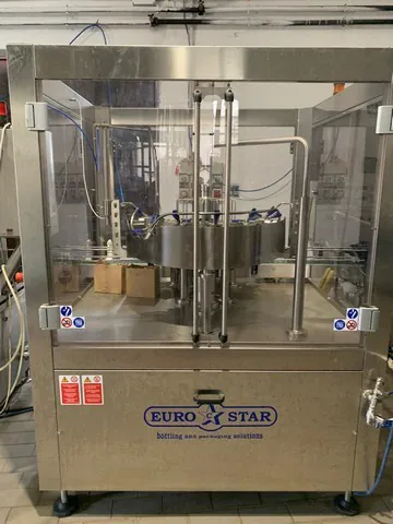 Enxaguadora Eurostar rinser Eurostar Mec Si 1 Usada — linha de engarrafamento usada para Rinsers