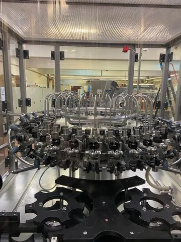 Enxaguadora Perrier Rinser Perrier MFL 28/7 Usada — linha de engarrafamento usada para Rinsers