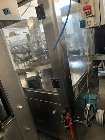 Enxaguadora Poggio Rinser Poggio 4.000 bph Usada — linha de engarrafamento usada para Rinsers