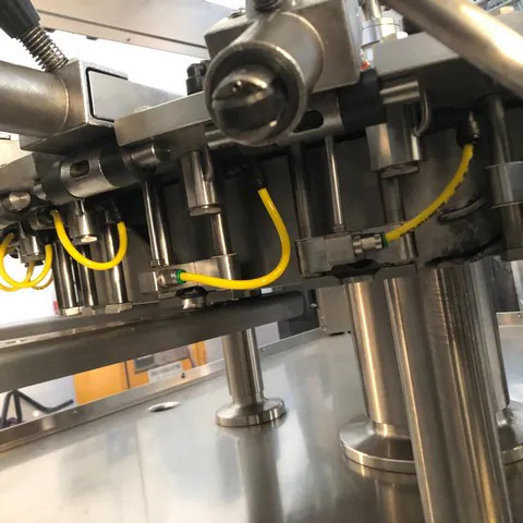 Enxaguadora Poggio rinser Poggio 6.000 bph Usada — linha de engarrafamento usada para Rinsers