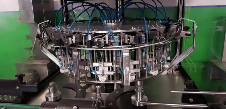 Enxaguadora S.B.R rinser S.B.R Neck.Rins.1 Usada — linha de engarrafamento usada para Rinsers