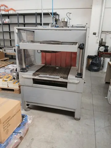 Embaladora Shrink Novopac Shrink Wrapper 2004 10 p Usada — linha de engarrafamento usada para Shrink Wrappers