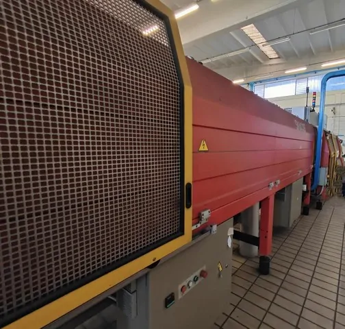 Embaladora Shrink SMI Shrink Wrapper SMI SK 60 Usada — linha de engarrafamento usada para Shrink Wrappers