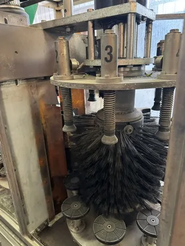 Lavadora de Garrafas GAI Washer Dryer GAI 5002 Usada — linha de engarrafamento usada para Bottles Washers