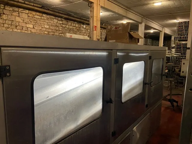 Lavadora-Secadora Stone Industries Washer-Dryer Stone Indus Usada — linha de engarrafamento usada para Washer-Dryers