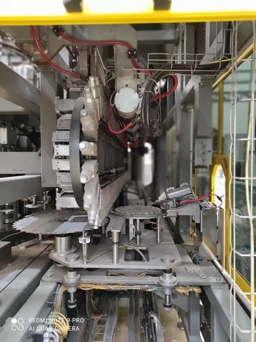 Used Blow Moulding Machine Smi Sr 8 photo 8