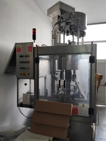 Capsuladora Arol Arol capper Usada — linha de engarrafamento usada para Cappers